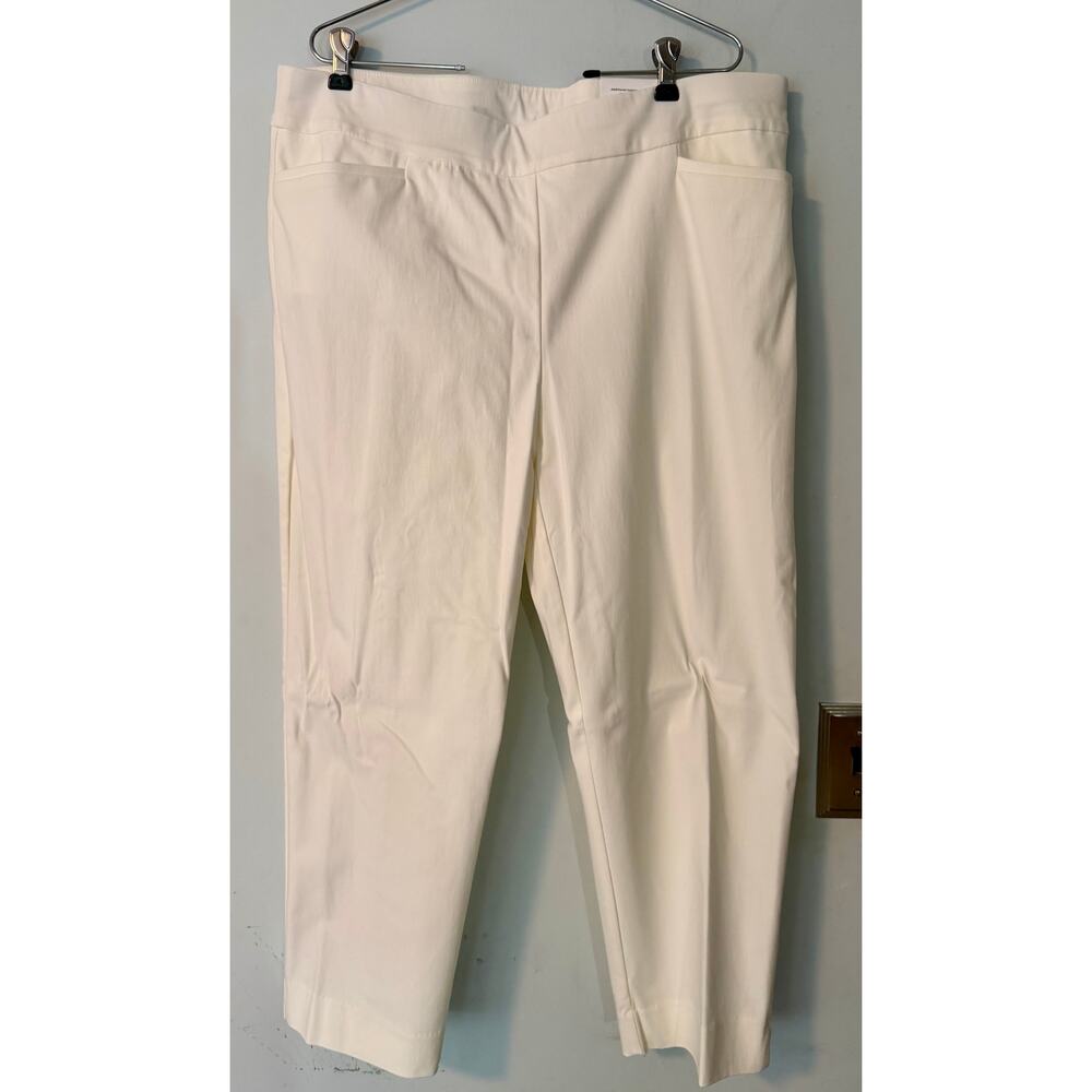Chico's Size 2.5 (14) White Crop Pant NWT